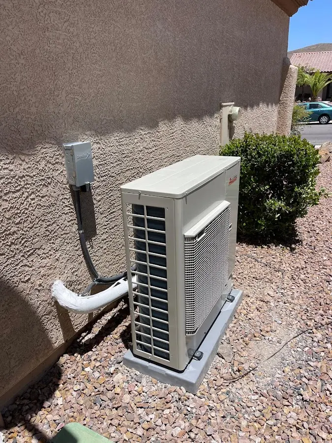 Residential air conditioning condenser unit in Nederland